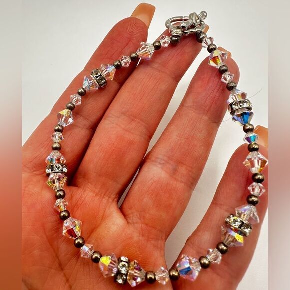 Unbelievable AB Crystal with silver tone accented bracelet! - Picture 5 of 12